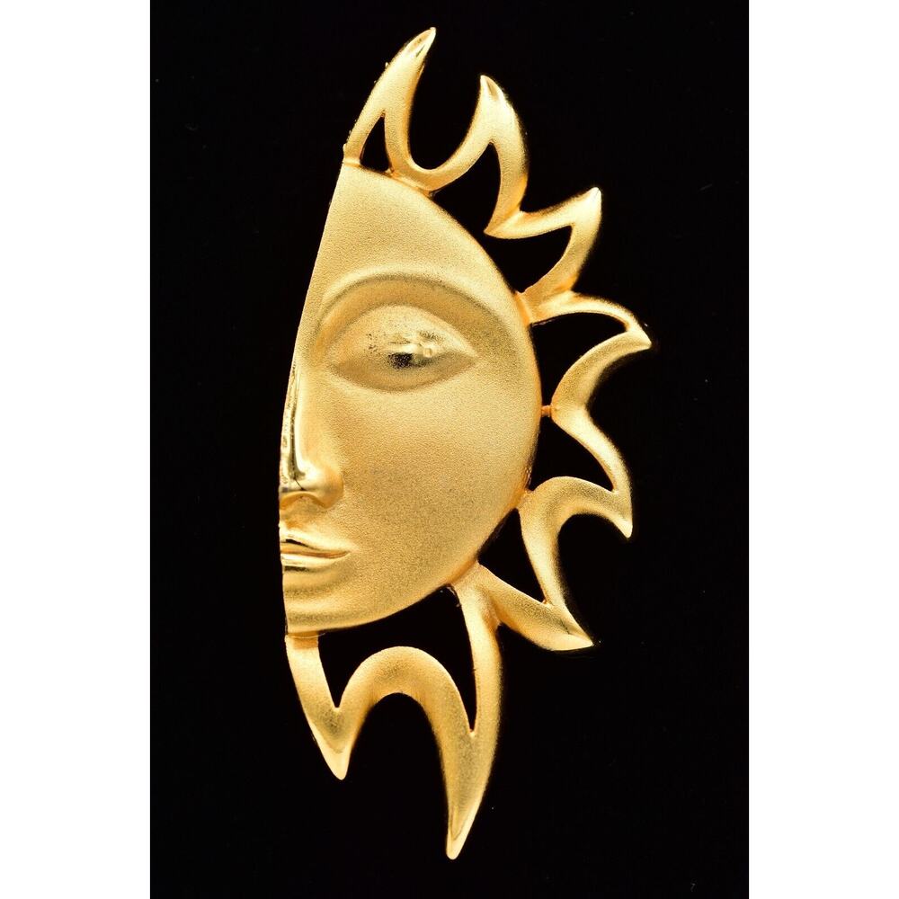 Casual Corner Vintage Sun Pin Face Brooch Brushed Gold Textured Signed 80s BinAP